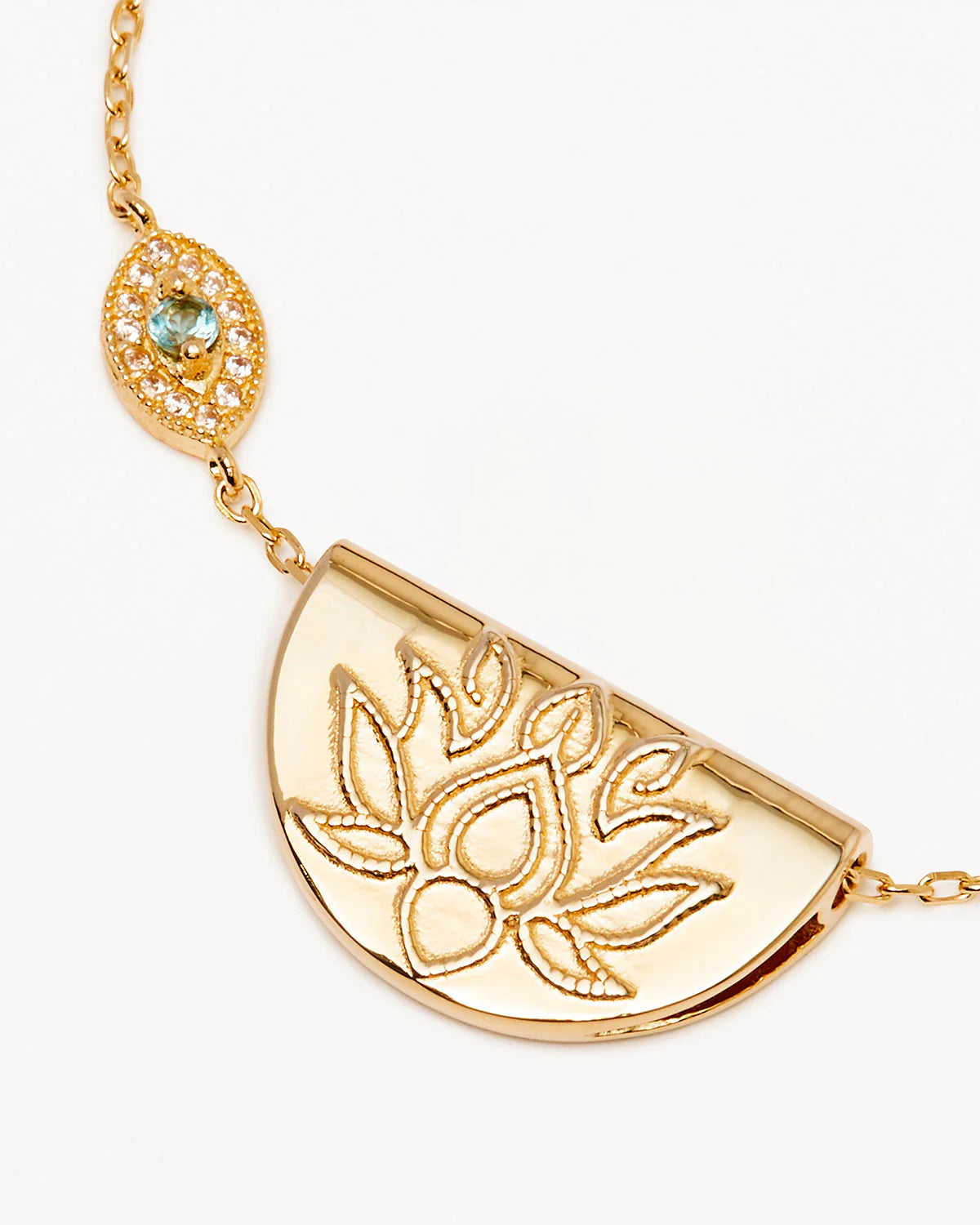 BY CHARLOTTE Eye of Peace Lotus | Gold