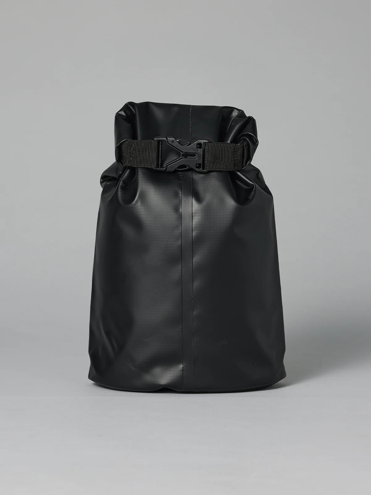 JUST ANOTHER FISHERMAN Mini Voyager Bag | Black