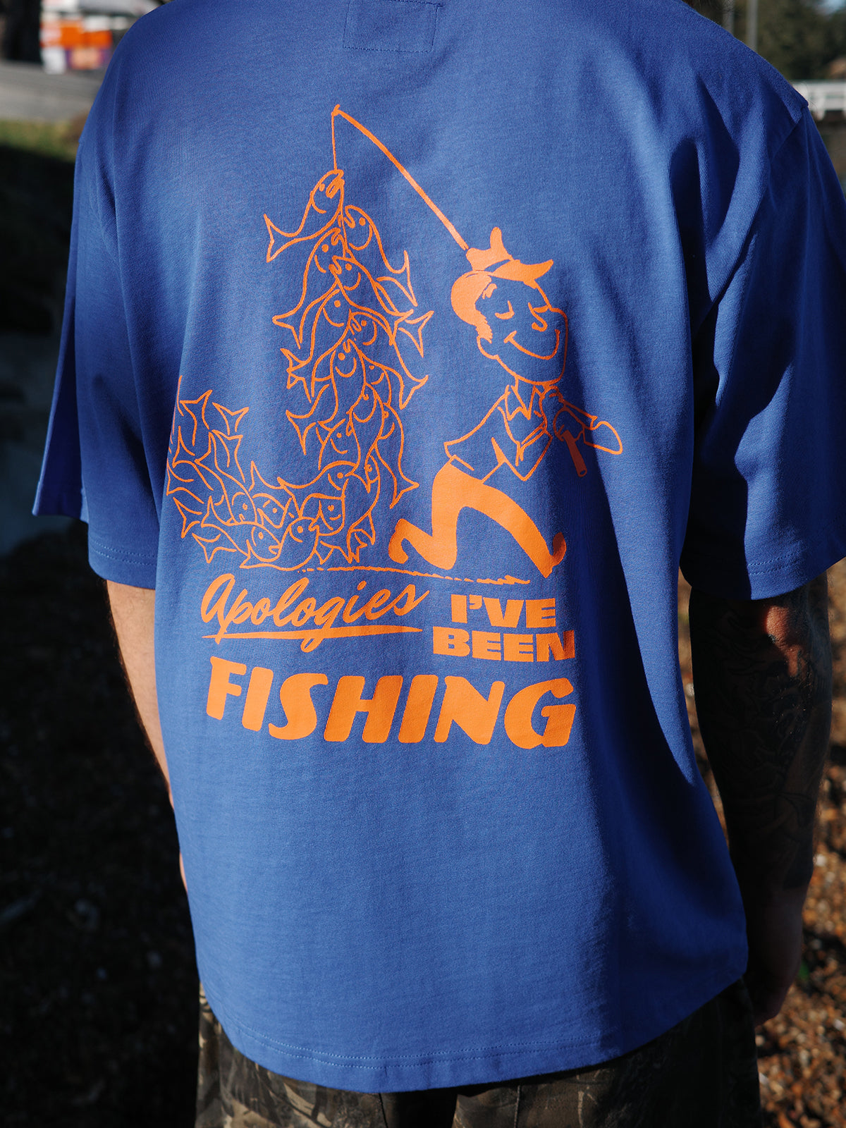 JUST ANOTHER FISHERMAN Apologies Heavy Shore Tee | Cobalt