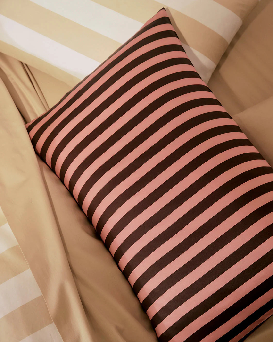 HOMMEY Silk Pillowcase | Rocky Road Stripes