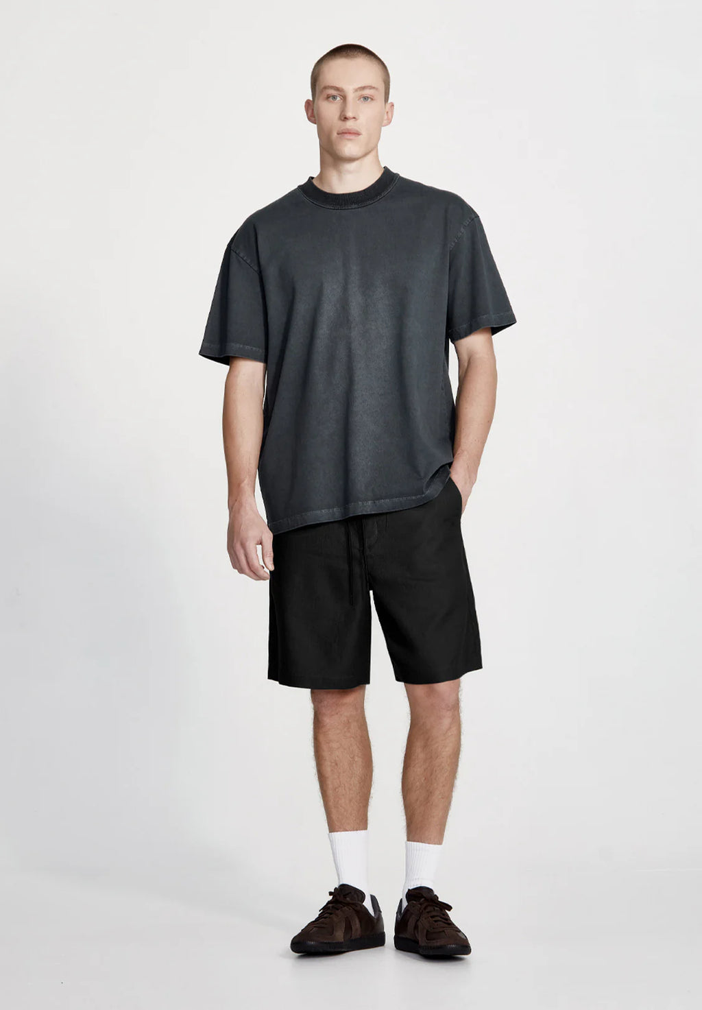 COMMONERS Linen Blend Studio Short | Black