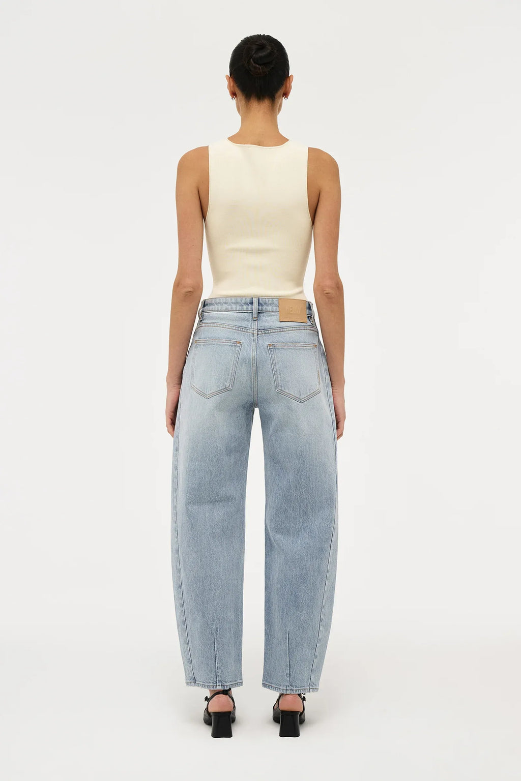 NEUW Amber Barrel | Vogue