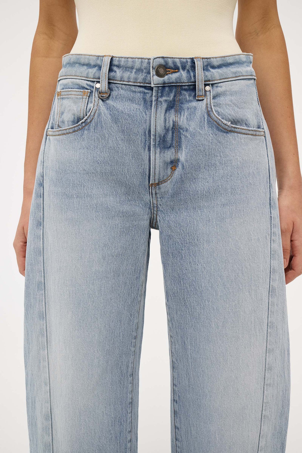 NEUW Amber Barrel | Vogue