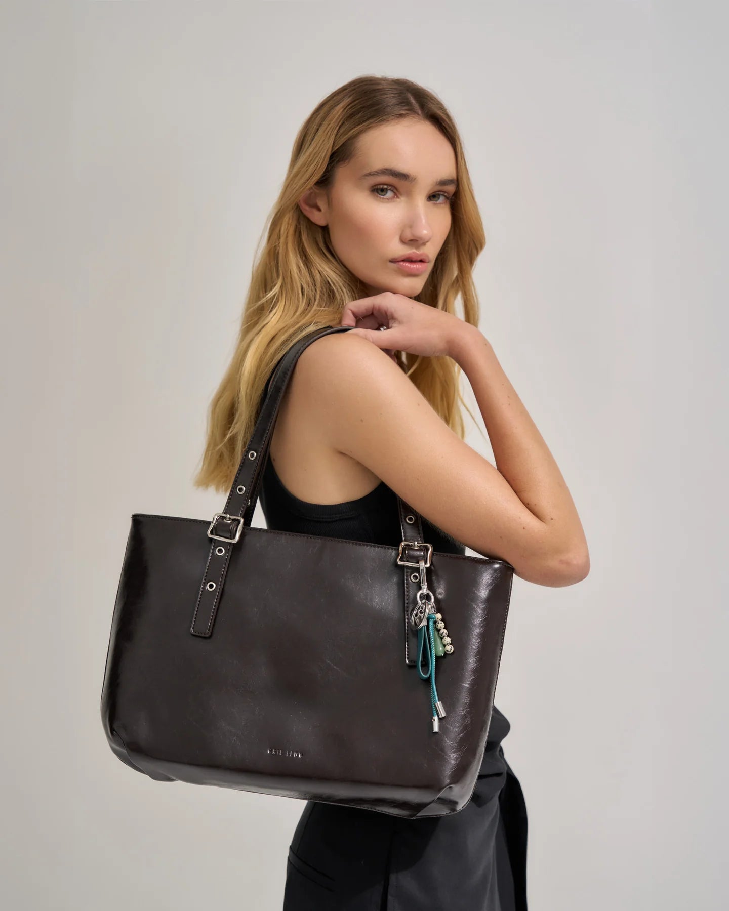 BRIE LEON Fia Key Charm | Teal