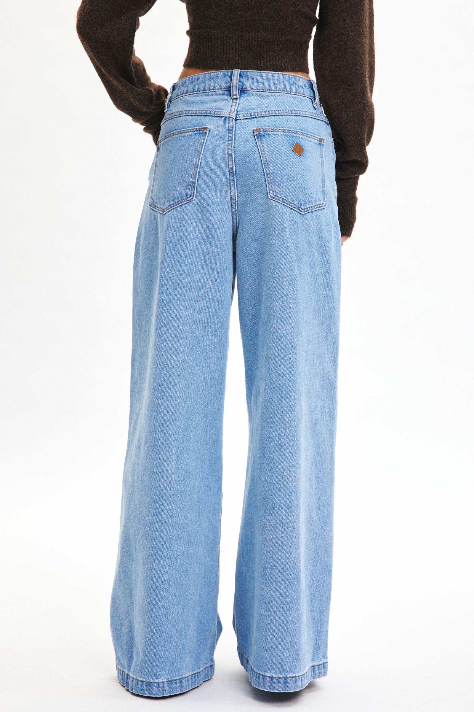 ABRAND Super Wide | Loretta Light Blue