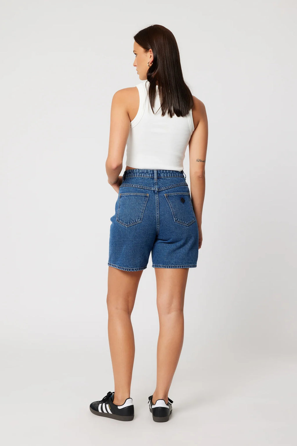 ABRAND Carrie Short | Bella