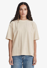 Load image into Gallery viewer, Womens Relaxed Tee - Cashew
