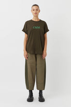 Load image into Gallery viewer, Huntington C&amp;M Tee - Army Green
