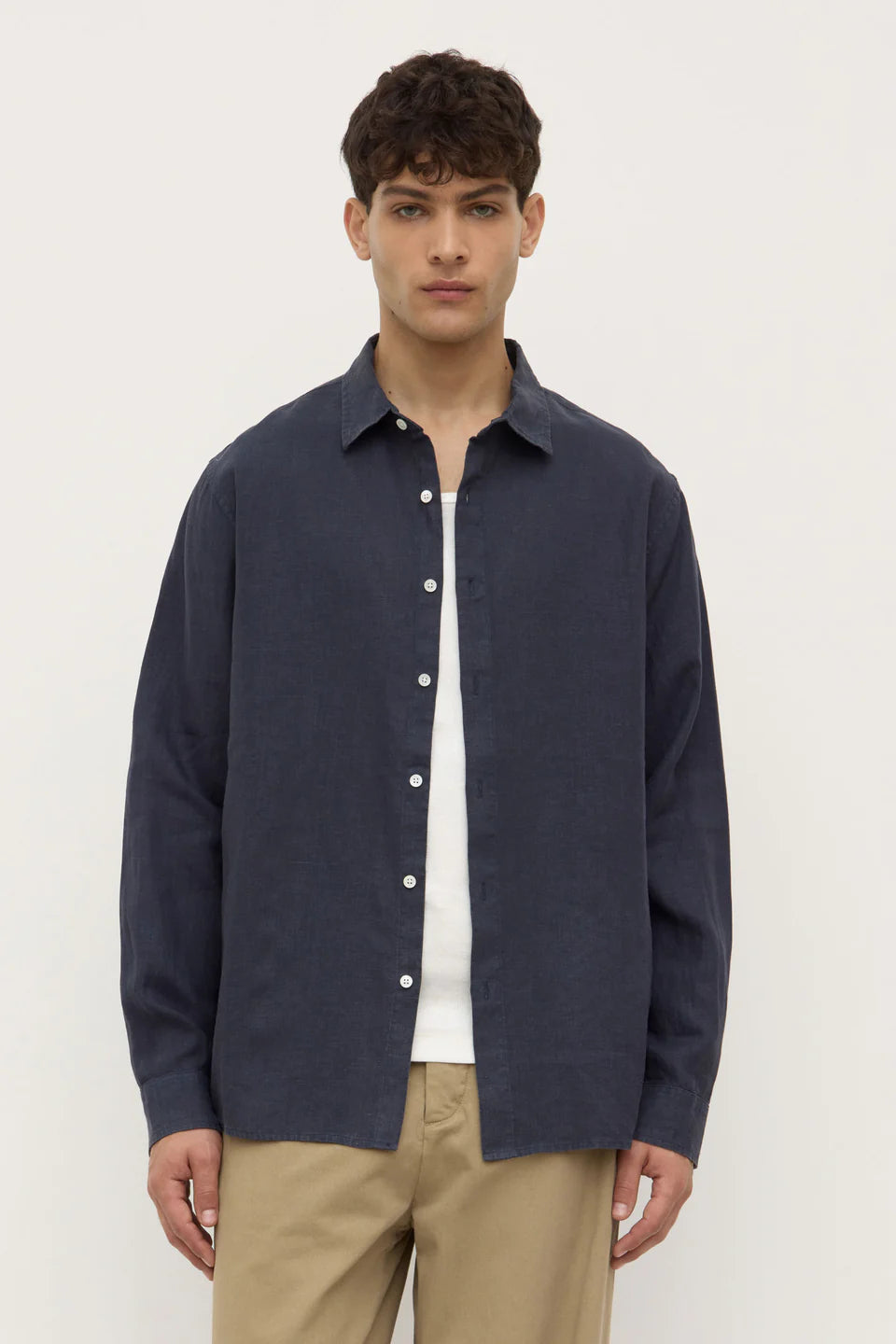 ASSEMBLY LABEL Mens Everyday Linen Long Sleeve Shirt | True Navy