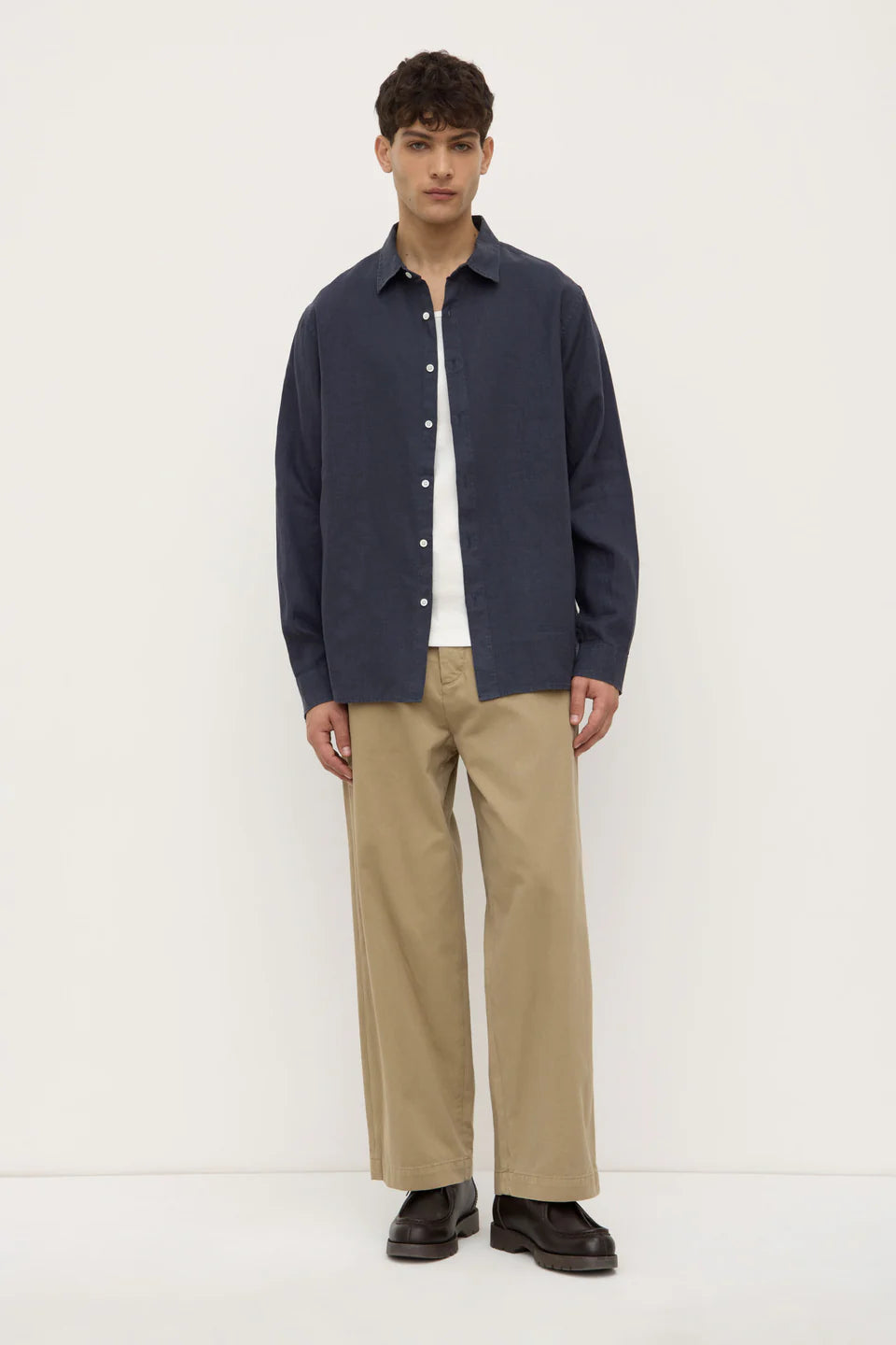 ASSEMBLY LABEL Mens Everyday Linen Long Sleeve Shirt | True Navy