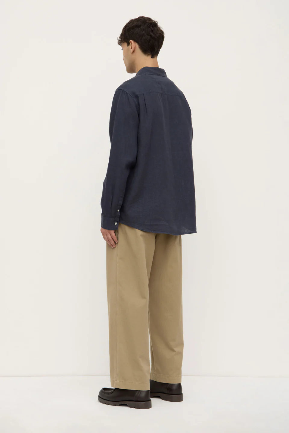 ASSEMBLY LABEL Mens Everyday Linen Long Sleeve Shirt | True Navy