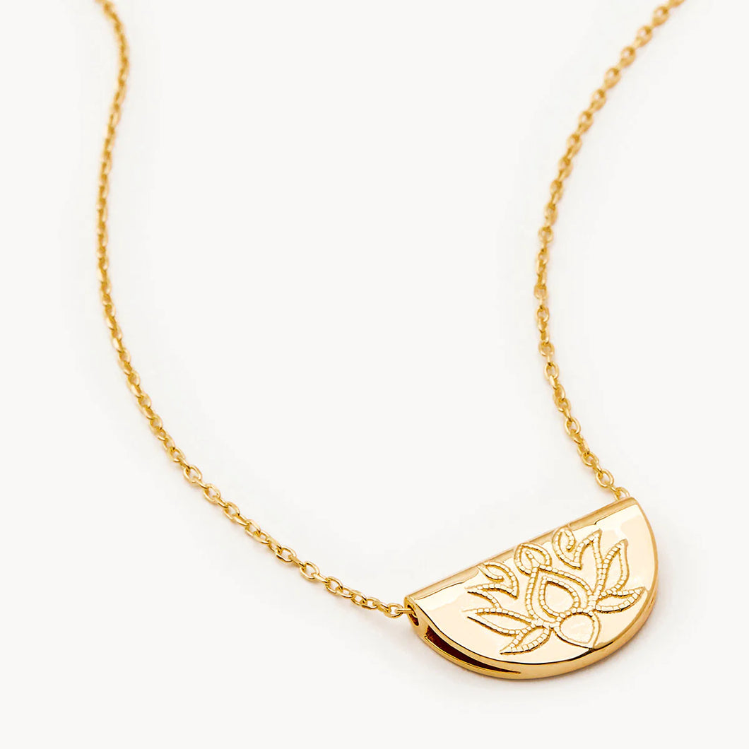 Lotus Necklace Short- Gold