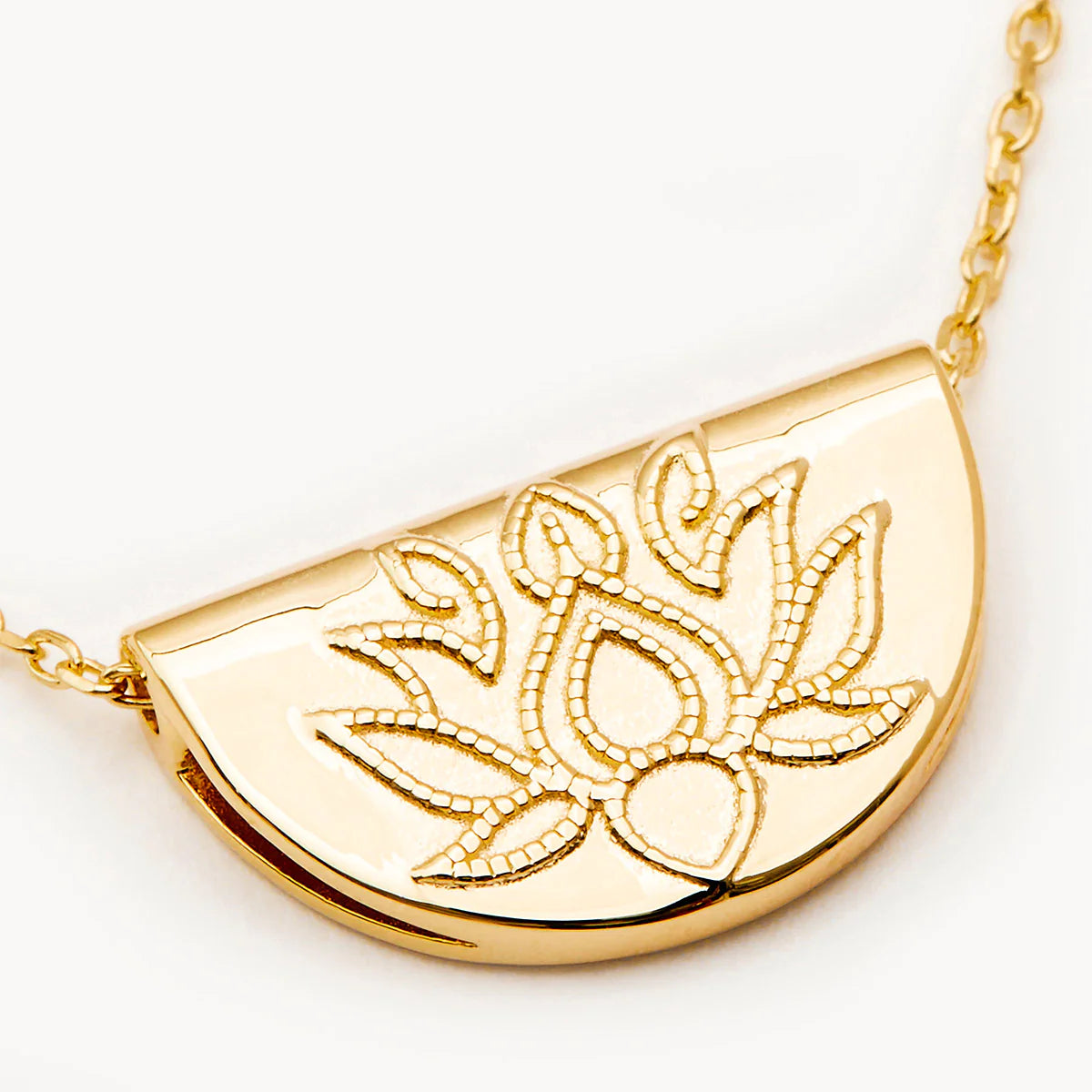 Lotus Necklace Short- Gold
