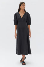 Load image into Gallery viewer, Tia Linen Dress | Black
