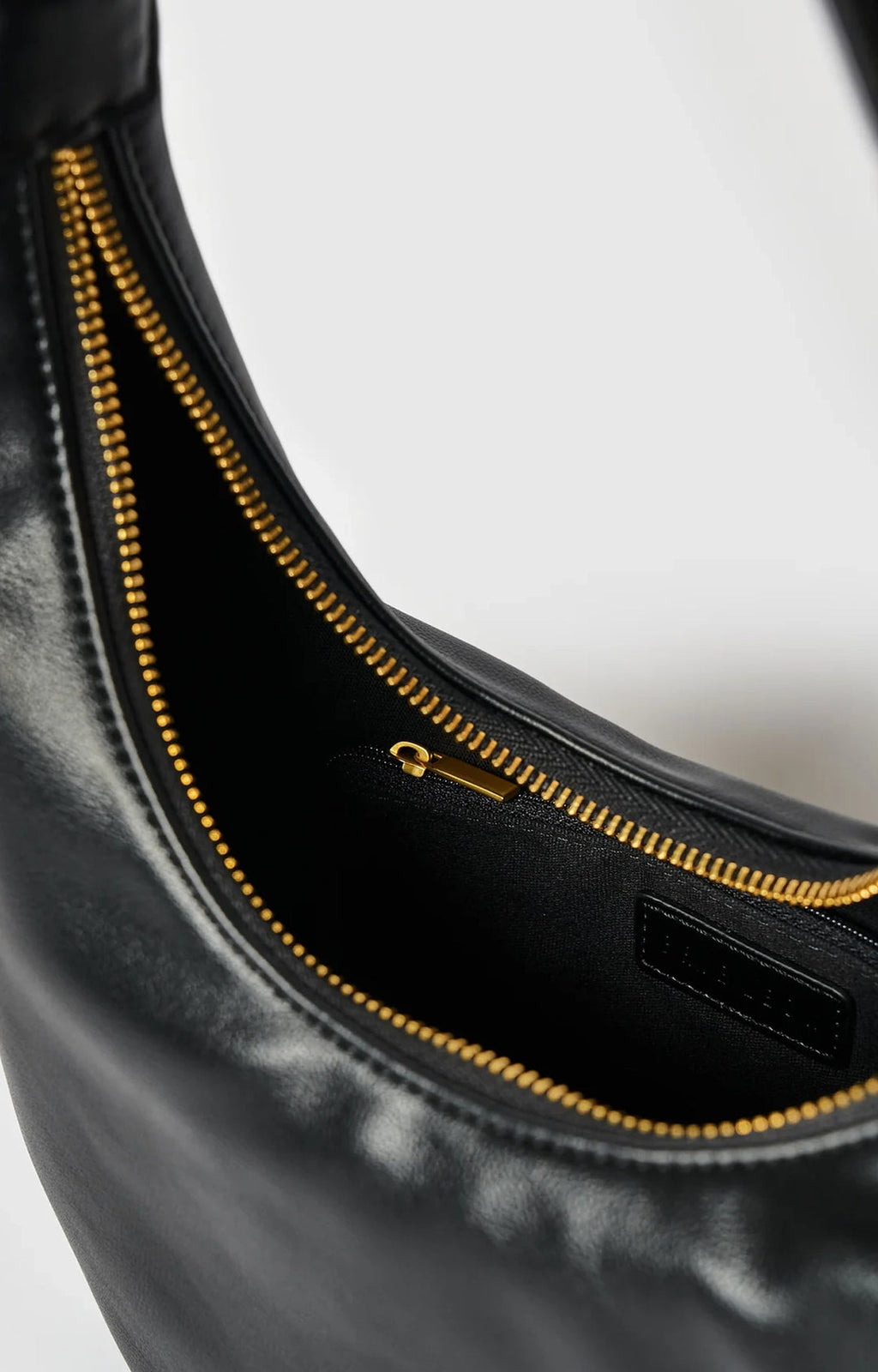 Everyday Croissant Bag | Black