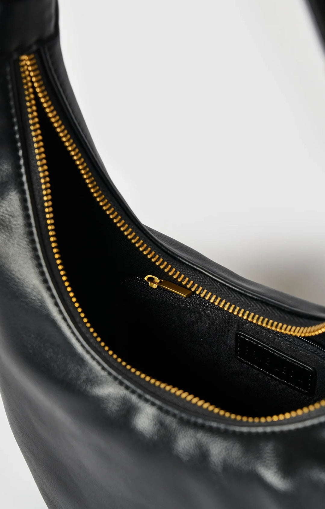 Everyday Croissant Bag | Black