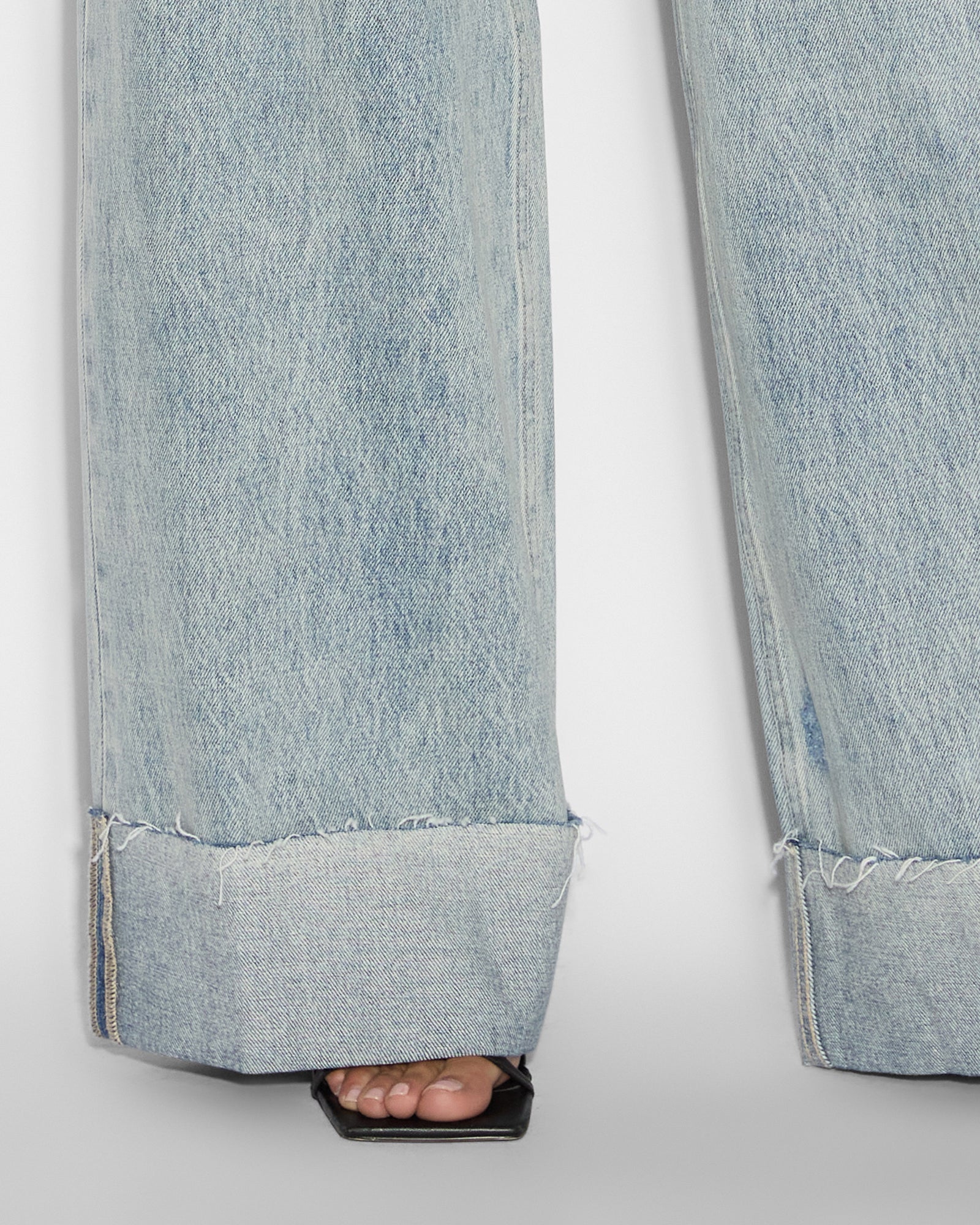 Strider Worn Cuffed | Denim