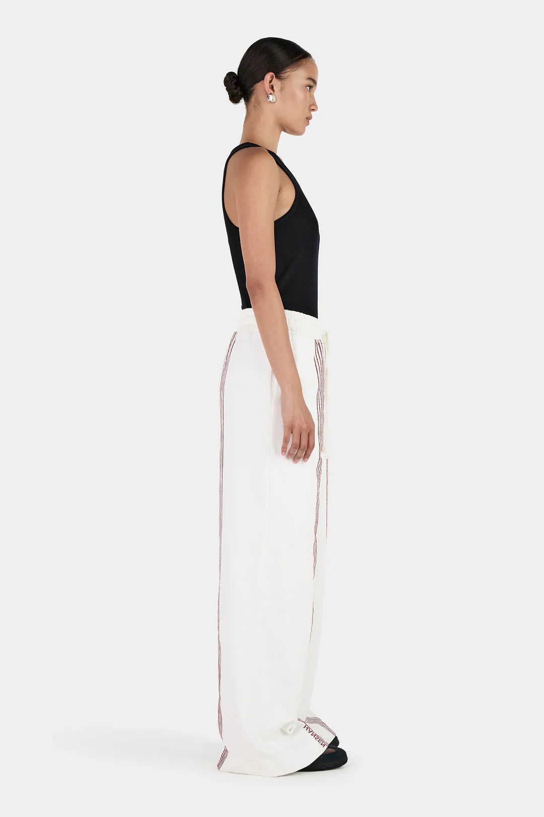 HANSEN & GRETEL Jac Embroidered Track Pant | Cream