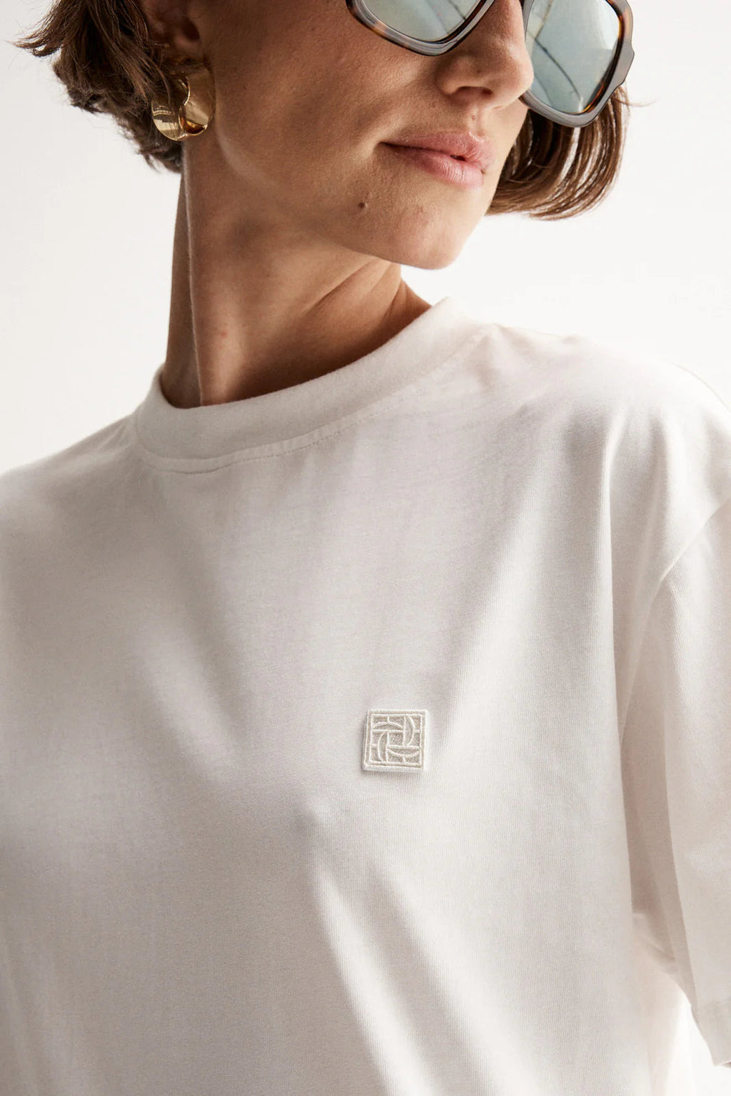 ELKA COLLECTIVE Parka Tee | White
