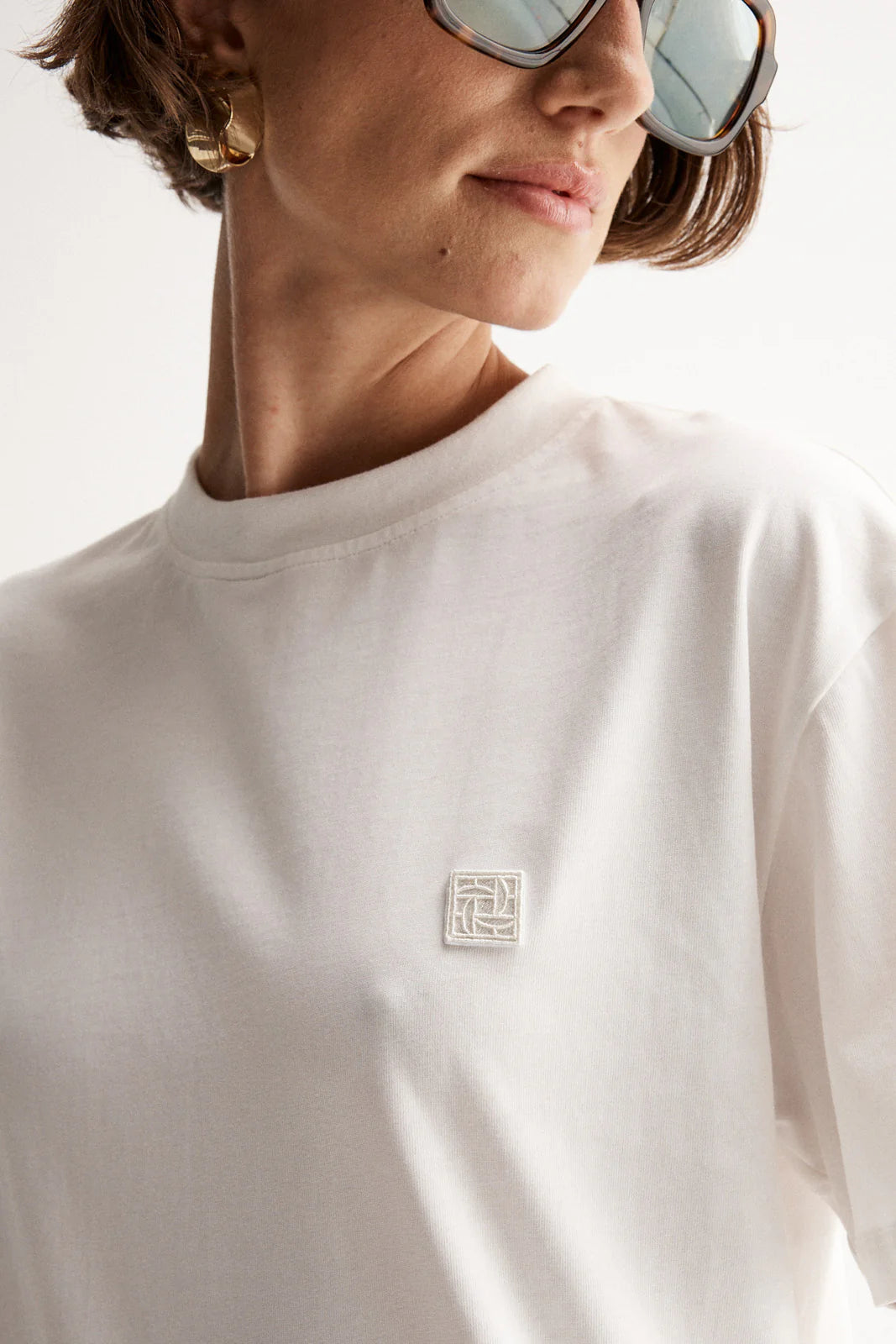 ELKA COLLECTIVE Parka Tee | White