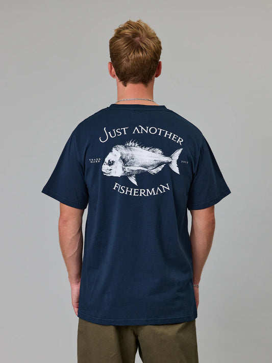JUST ANOTHER FISHERMAN Snapper Sea Tee | Navy
