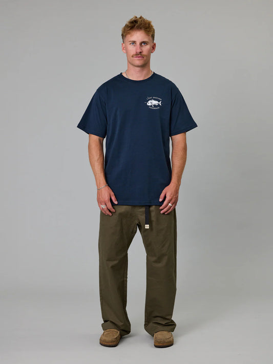 JUST ANOTHER FISHERMAN Snapper Sea Tee | Navy