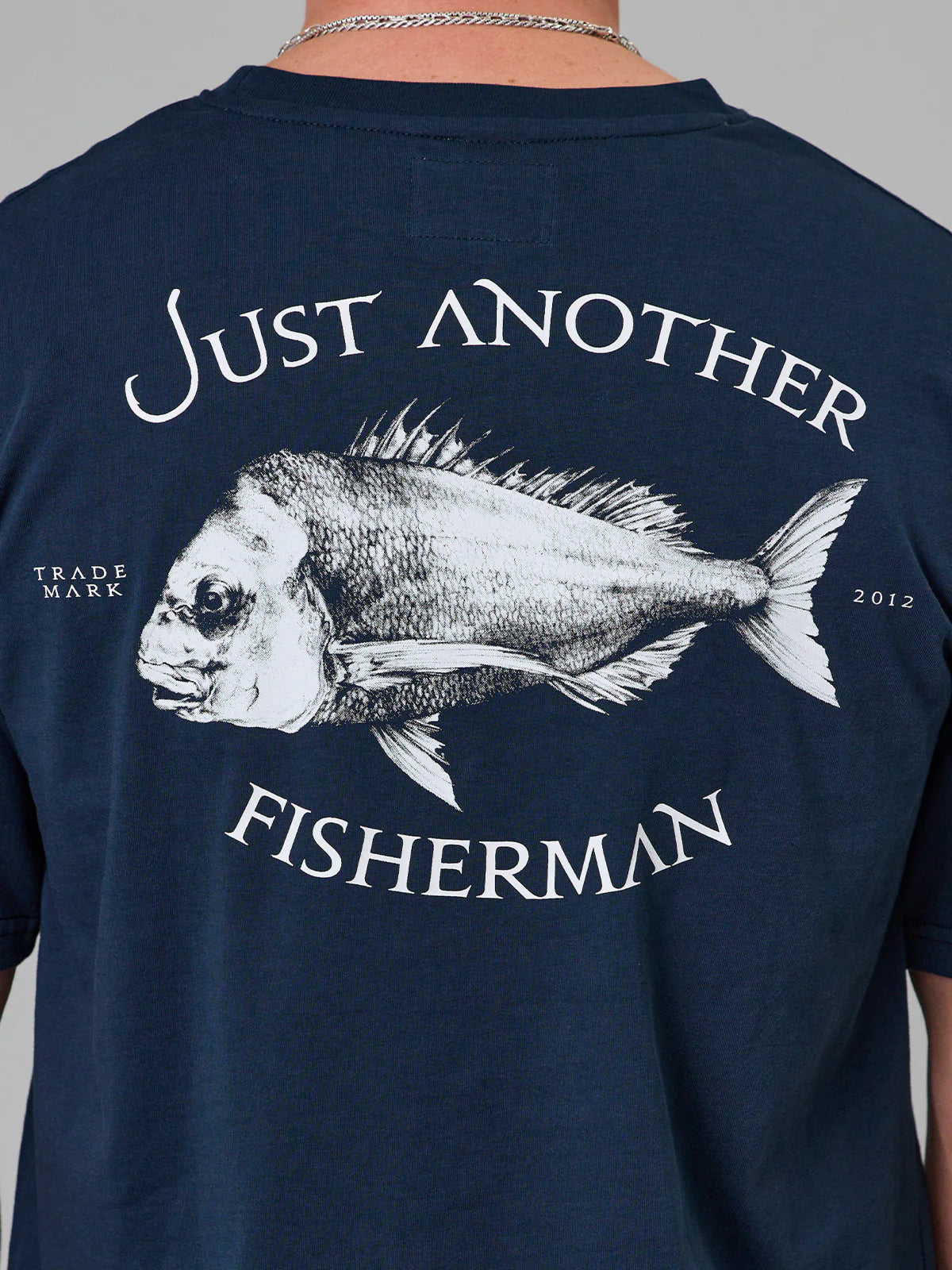 JUST ANOTHER FISHERMAN Snapper Sea Tee | Navy