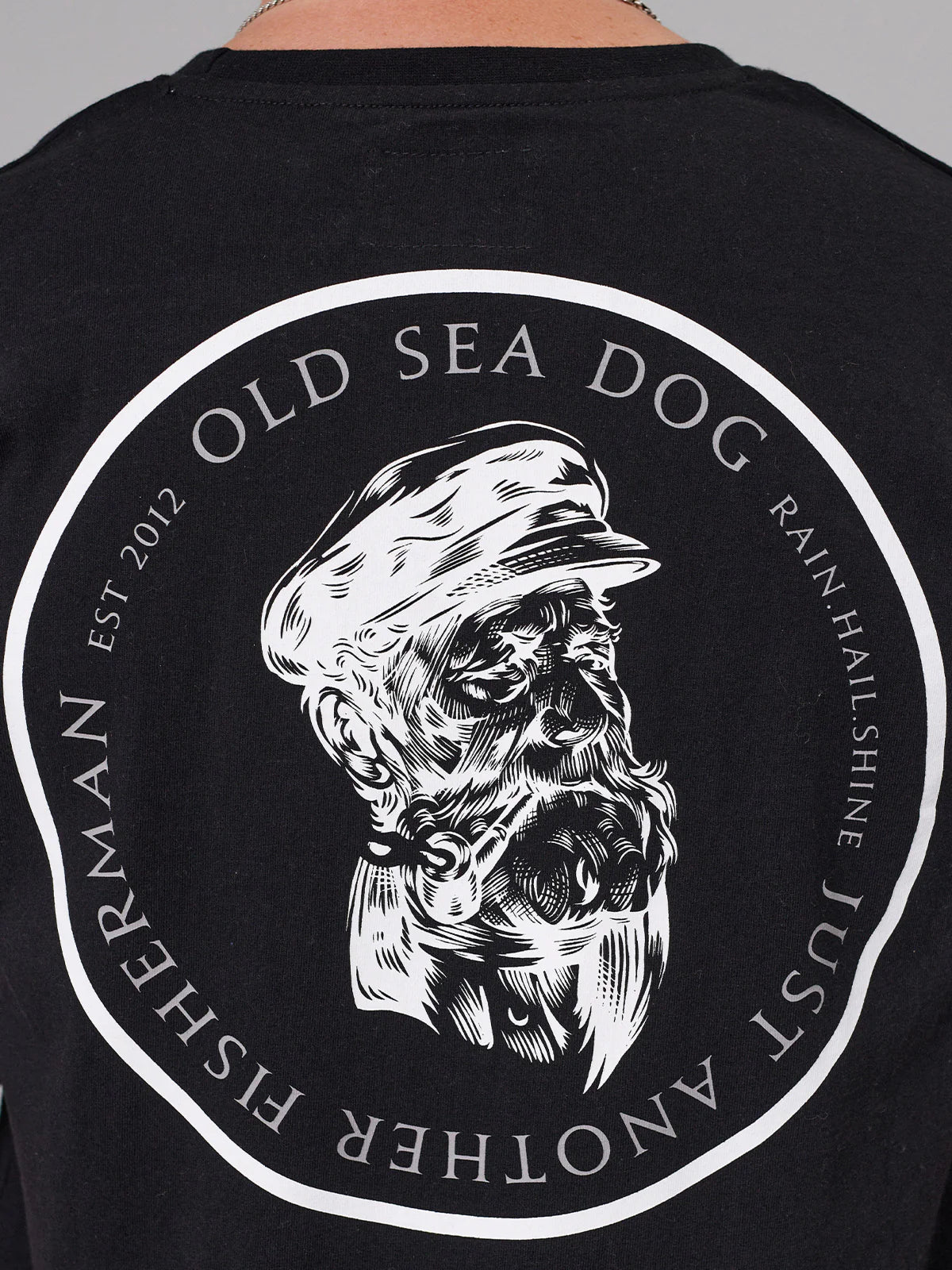 JUST ANOTHER FISHERMAN Old Sea Dog Sea Tee | Black
