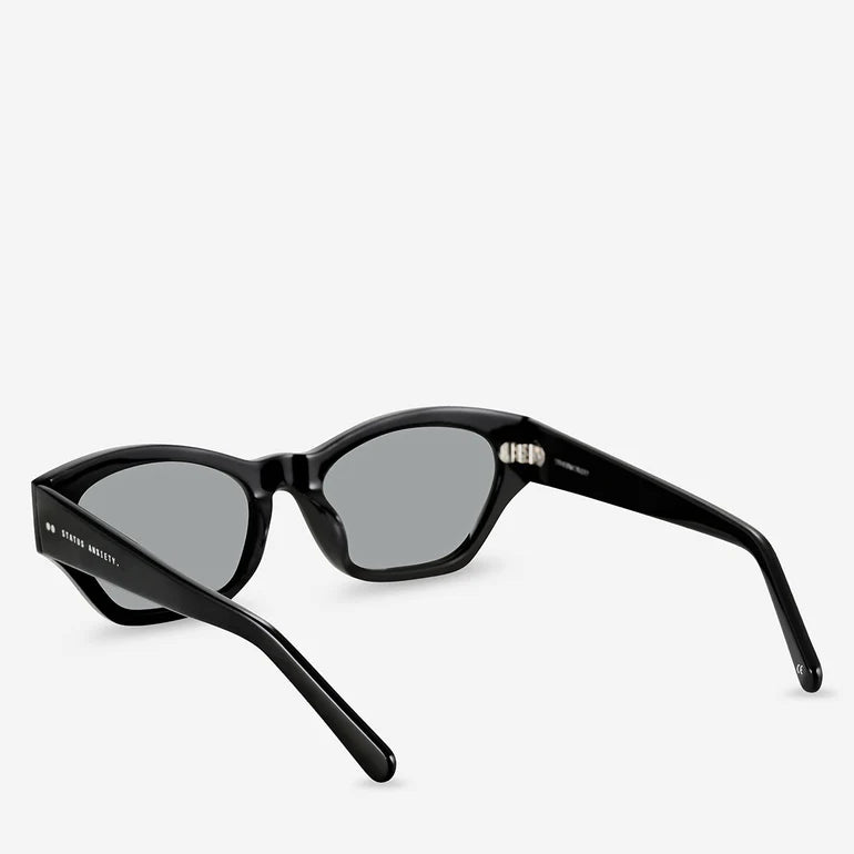 Otherworldly Sunglasses | Black