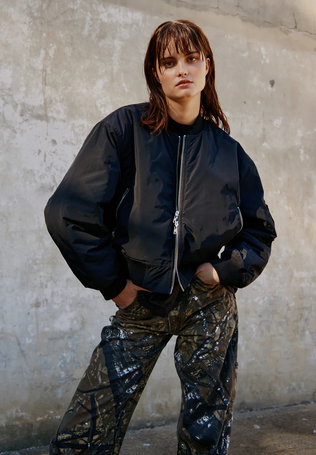 COMMONERS Crop Bomber | Black