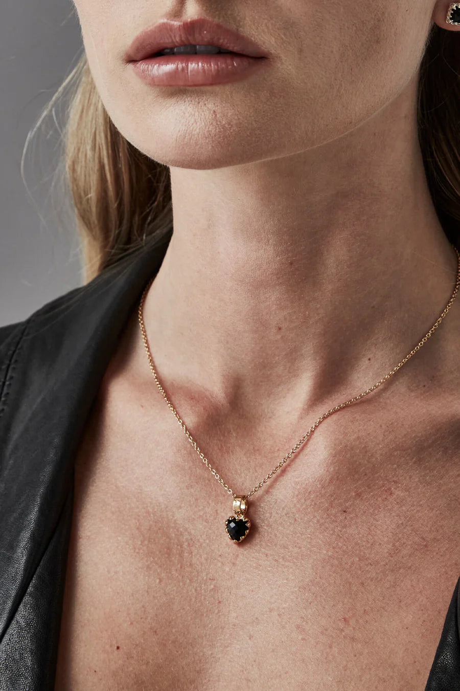 STOLEN GIRLFRIENDS CLUB Mini Love Claw Drop Necklace | Gold Plated - Onyx