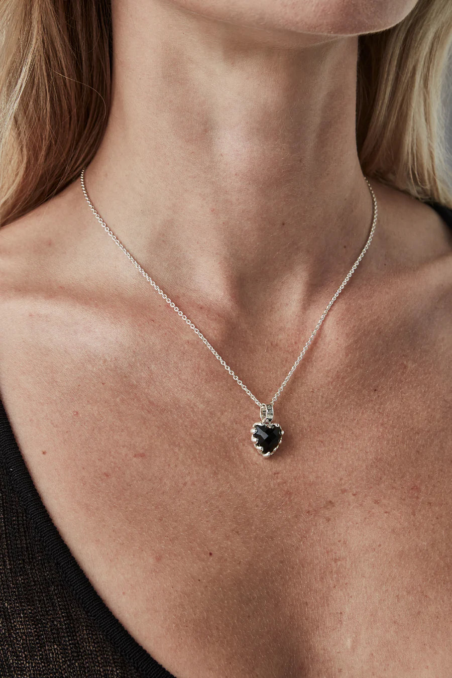 STOLEN GIRLFRIENDS CLUB Mini Love Claw Necklace |
Sterling
Silver / Onyx