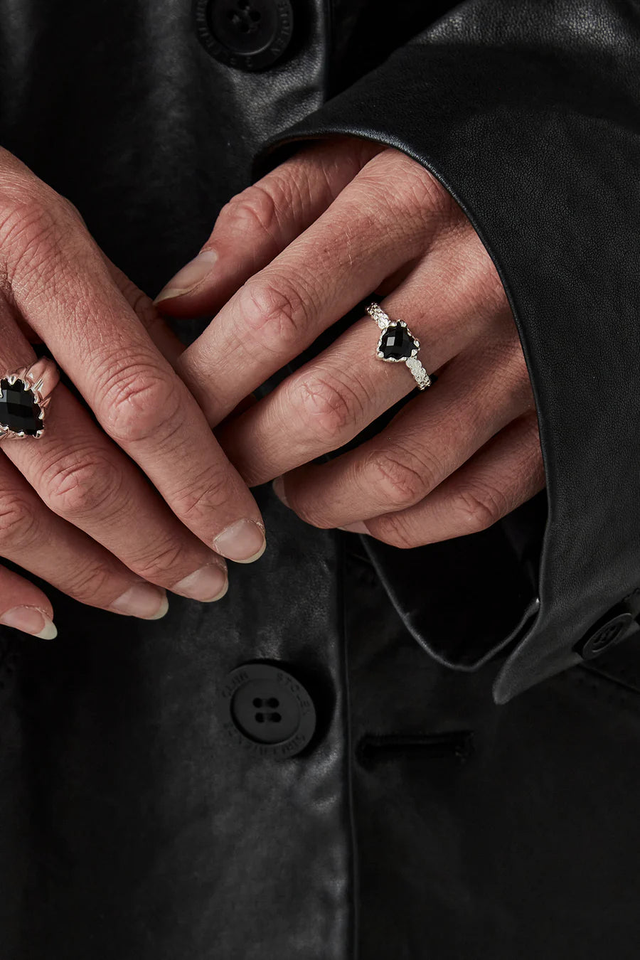 STOLEN GIRLFRIENDS CLUB Mini Claw Ring | Sterling Silver / Onyx