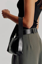 Load image into Gallery viewer, Harlow Slouch Baguette Bag | Black Nappan
