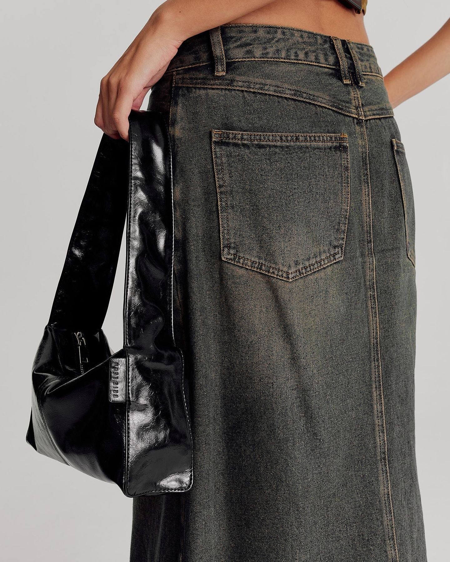 Luca Shoulder Bag | Black Glossy Crinkle