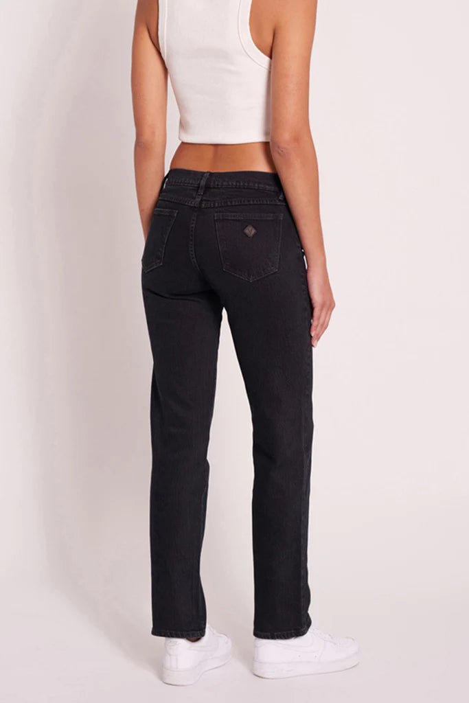 99 Low Straight | Chelsea Black