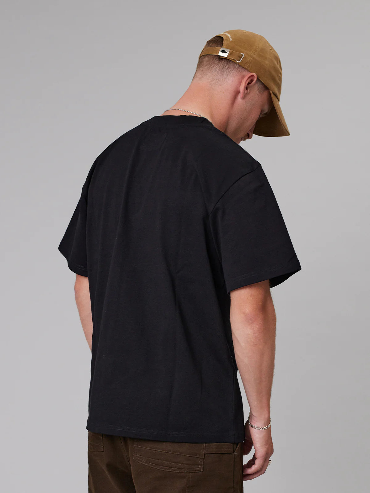 JUST ANOTHER FISHERMAN Heavy Shore Tank | Black
