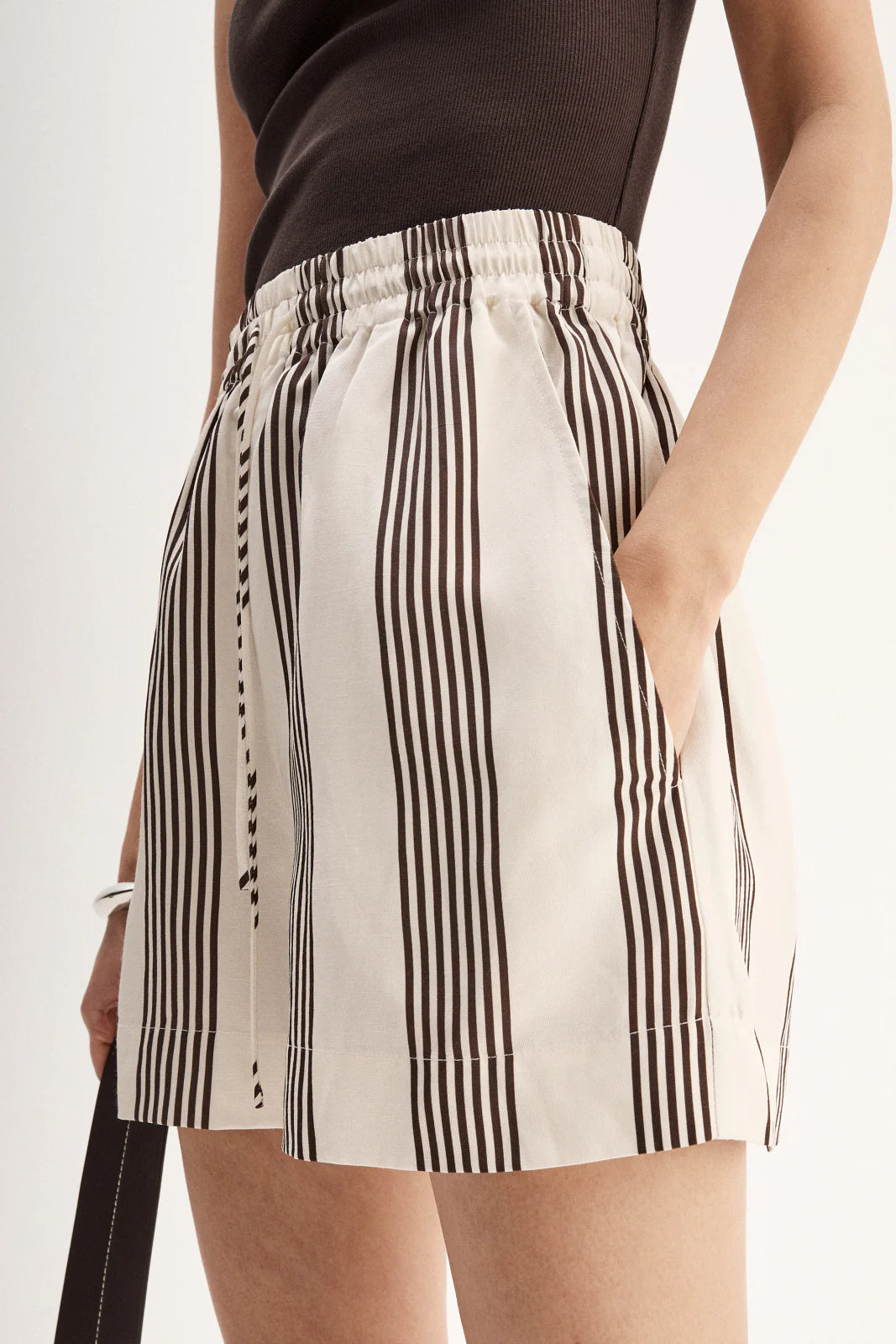 ELKA Milo Stripe Short | Chocolate Stripe