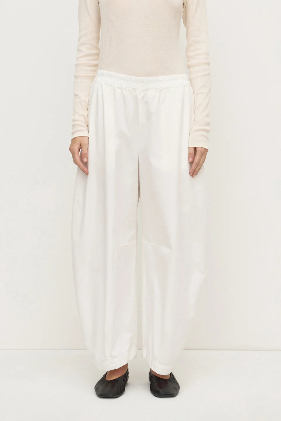 ASSEMBLY LABEL Lola Barrel Pant | White