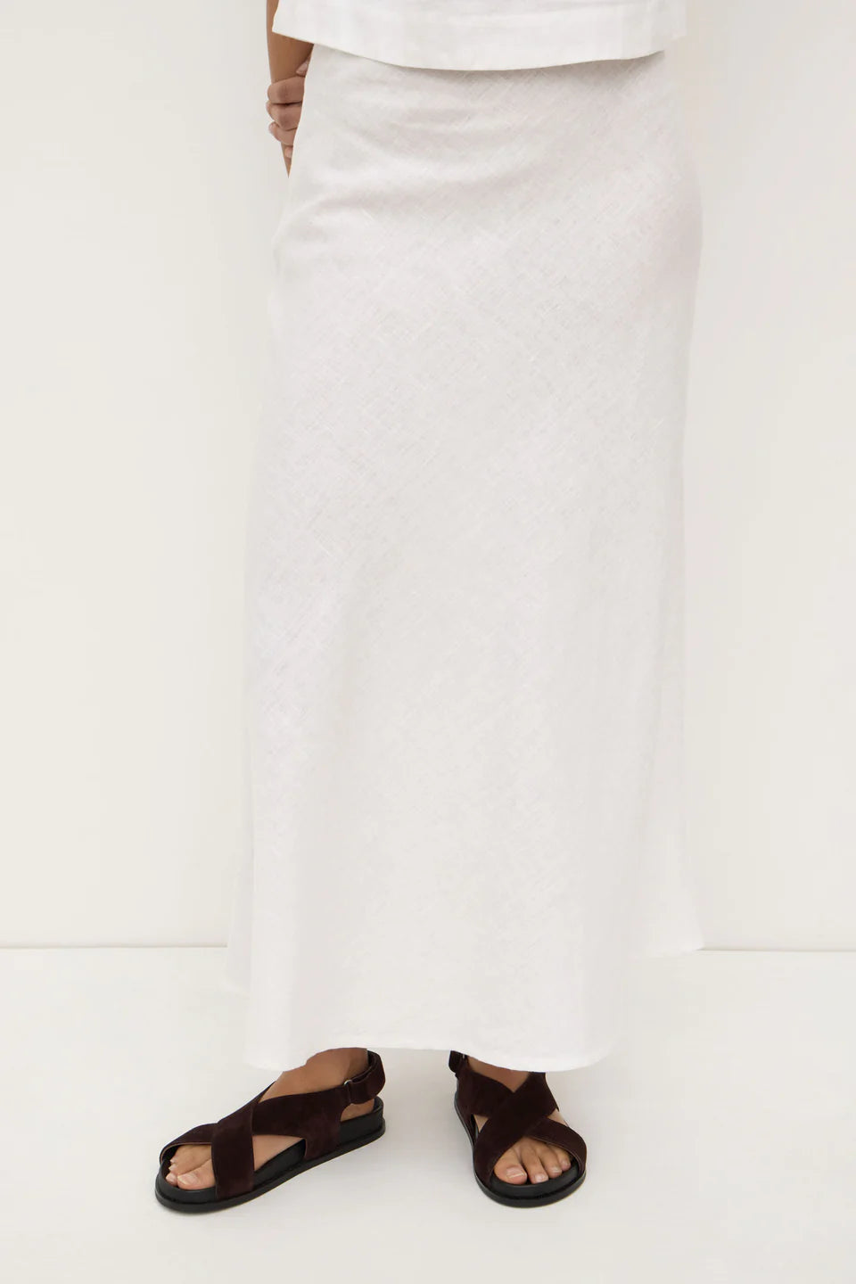 ASSEMBLY LABEL Melody Linen Bias Skirt | White