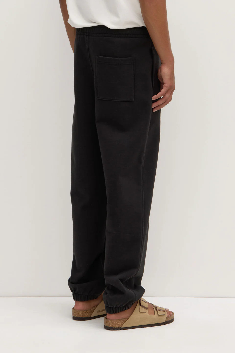 ASSEMBLY LABEL Mens Weekender Fleece Track Pant | Black