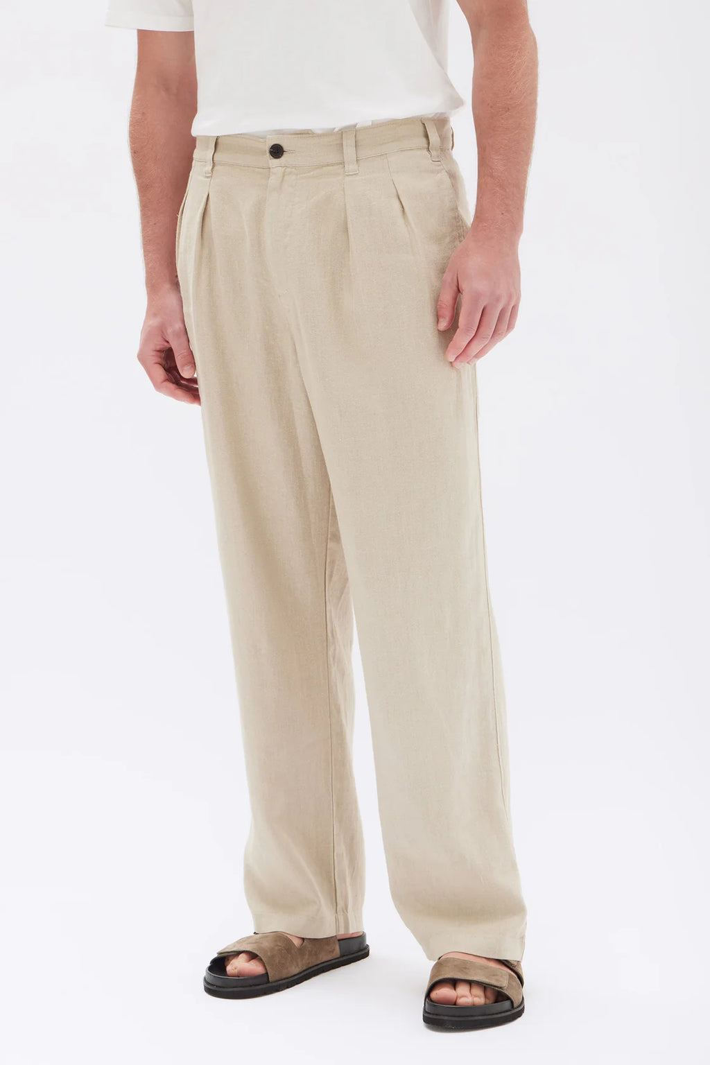ASSEMBLY LABEL Miles Pleated Linen Chino | Clay