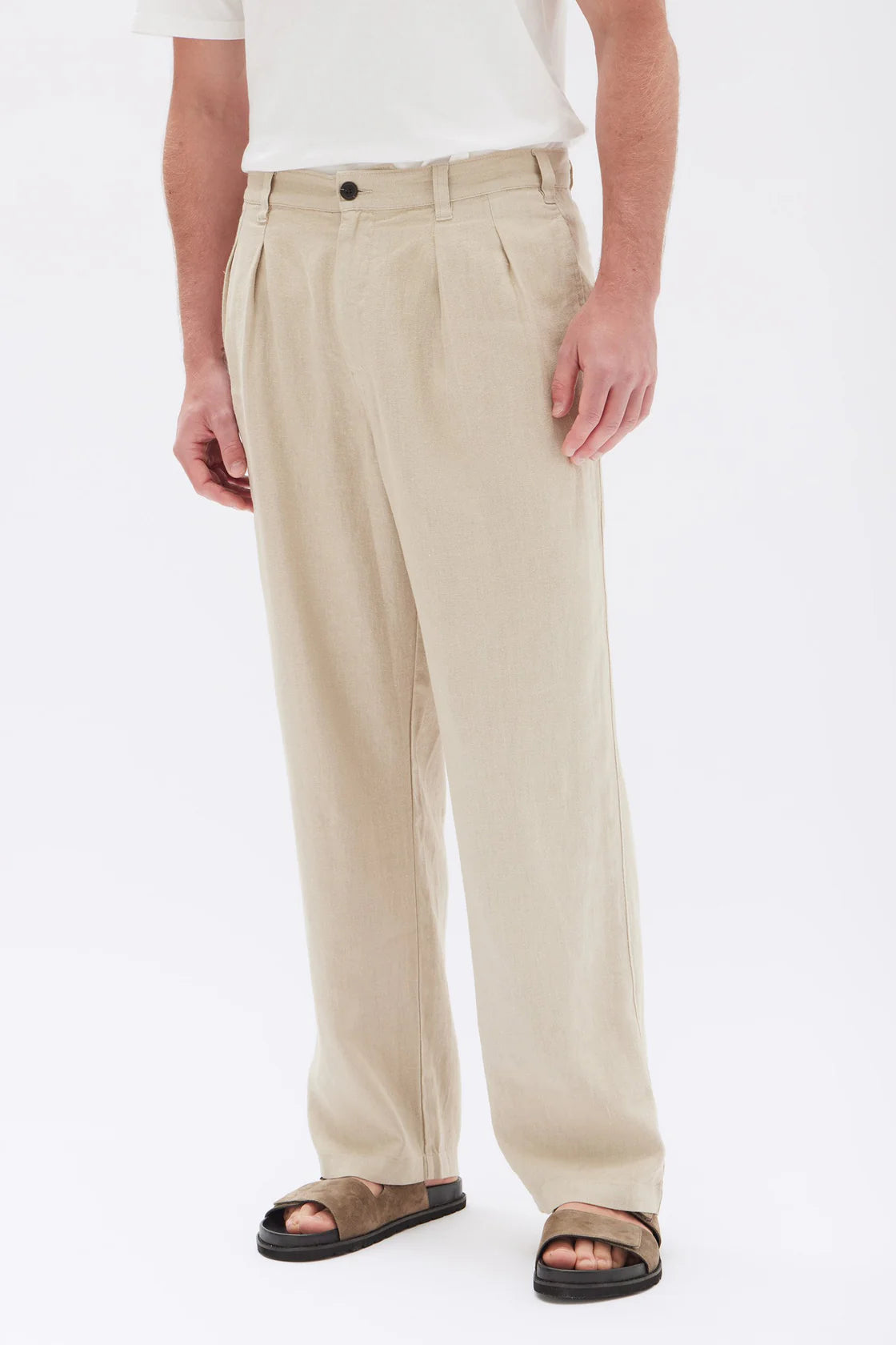 ASSEMBLY LABEL Miles Pleated Linen Chino | Clay