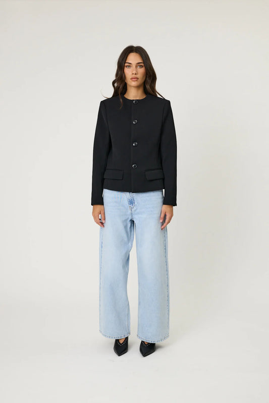 REMAIN Anya Blazer | Black