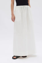 Load image into Gallery viewer, ASSEMBLY LABEL Philipa Poplin Midi Skirt | White
