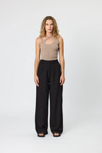 Load image into Gallery viewer, Evie Tailored Pants - Black
