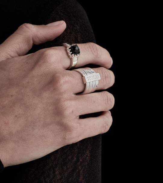 Baby Claw Ring - Onyx