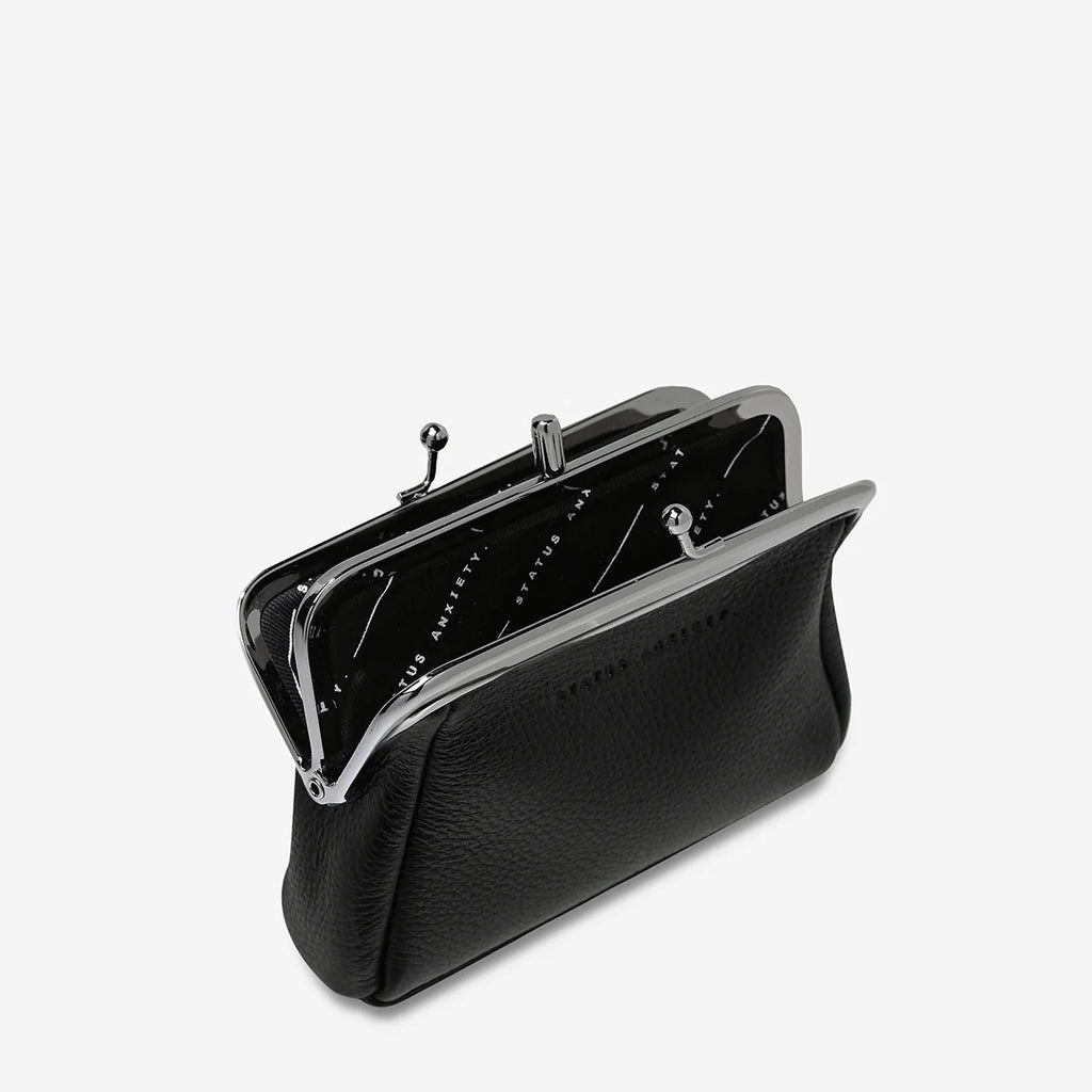 VOLATILE - BLACK