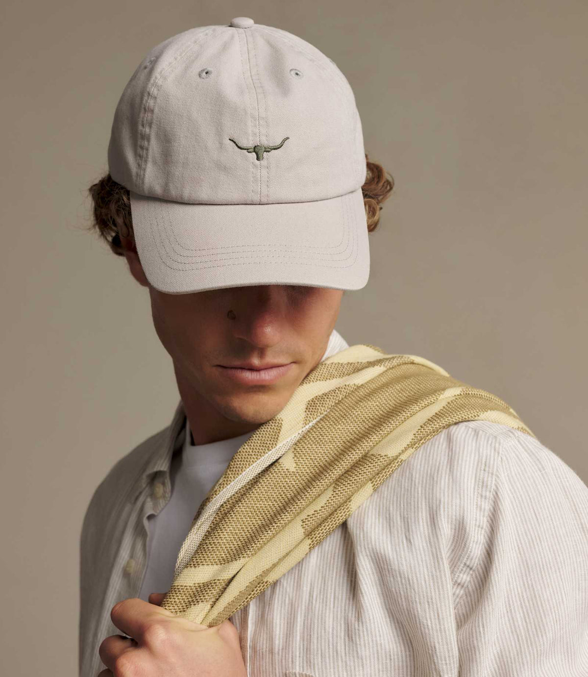 R.M. Williams Mini Longhorn Twill Cap | Salt — photo 2