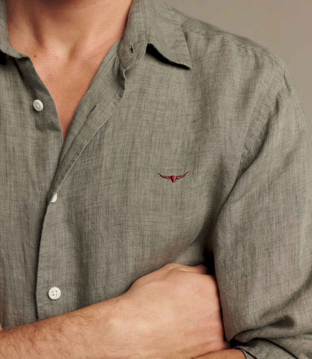 R.M. Williams Newman Linen Shirt | Forest Green — photo 4
